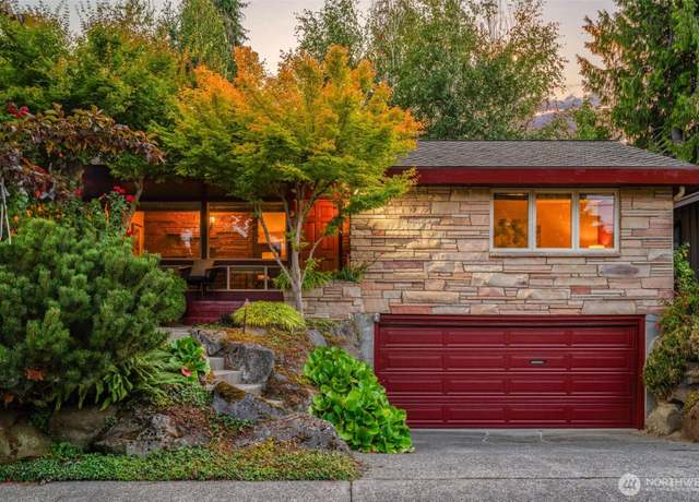 Property at 3627 Arapahoe Pl W, Seattle, WA 98199, 3 beds, 3 baths