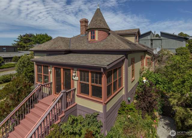 Property at 1536 Washington St, Port Townsend, WA 98368, 4 beds, 3 baths