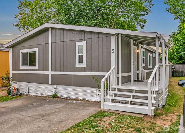 Property at 22111 108th Ave SE #5, Kent, WA 98031, 3 beds, 2 baths