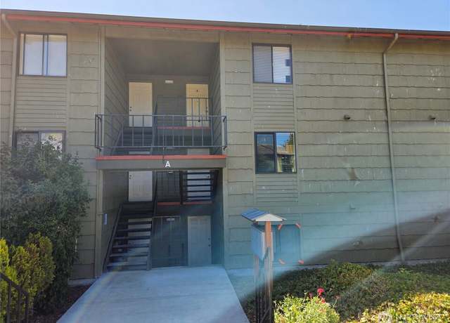 Property at 270 SE Barrington Dr Unit A 304, Oak Harbor, WA 98277, 1 bed, 1 bath