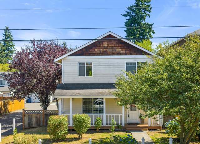 Property at 9339 18th Ave W, Everett, WA 98204, 3 beds, 2.5 baths