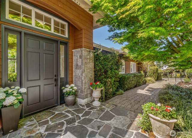 Property at 932 9th Ave N, Edmonds, WA 98020, 4 beds, 2.5 baths