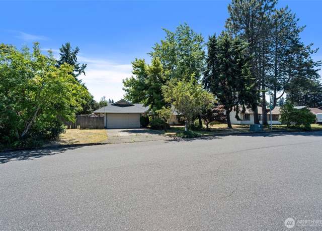 Property at 12315 SE 11th St, Vancouver, WA 98683, 3 beds, 2 baths