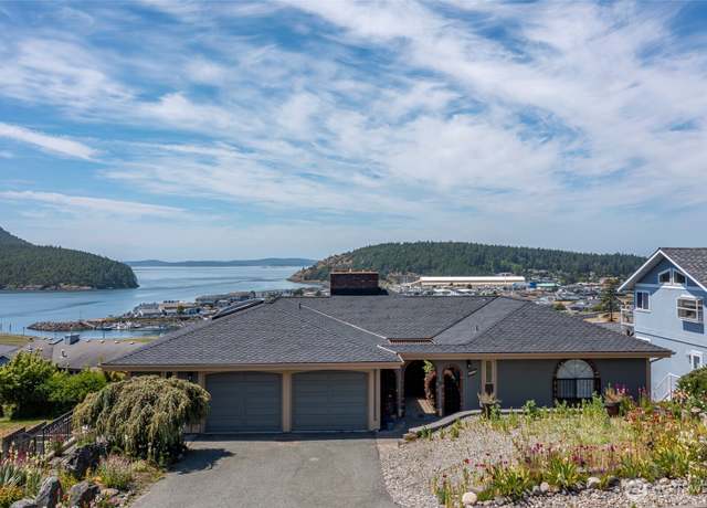 Property at 4911 Heather Dr, Anacortes, WA 98221, 4 beds, 3 baths