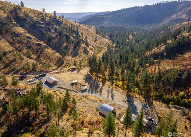 Property at 4180 Washington Crk, Chelan, WA 98816, 4 beds, 2 baths