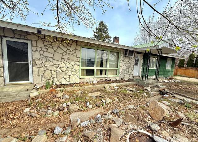 Property at 731 E Jonathan, Omak, WA 98841, 3 beds, 1.5 baths