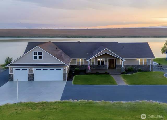 Property at 7328 Stonecrest Rd NE, Moses Lake, WA 98837, 6 beds, 4.5 baths