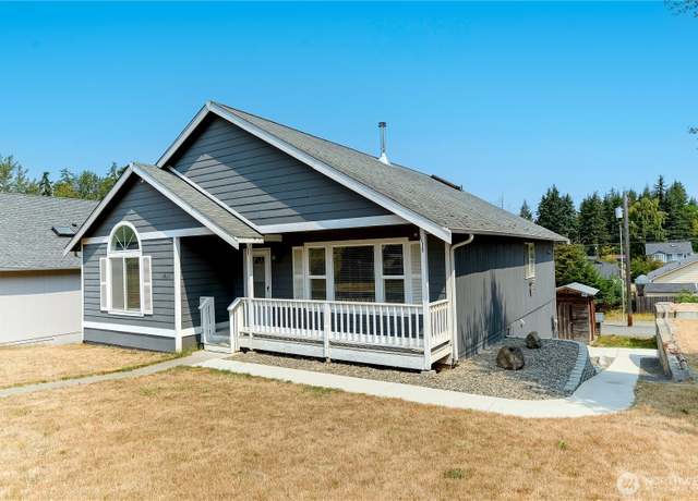 Property at 1811 W Twelfth St, Port Angeles, WA 98363, 3 beds, 2 baths
