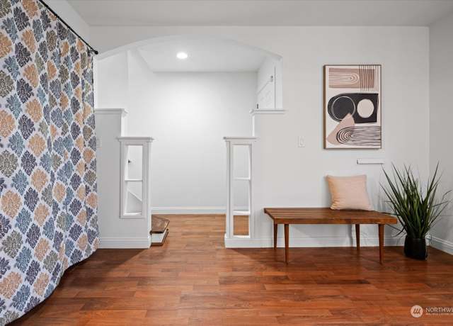 Property at 1600 E Yesler Way #102, Seattle, WA 98122, 3 beds, 1 bath