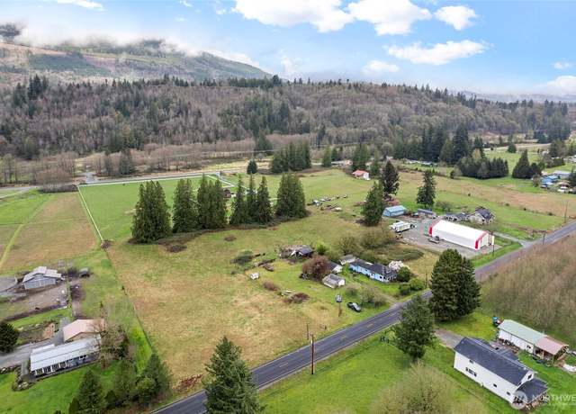 Property at 30595 Lyman Hamilton Hwy, Sedro Woolley, WA 98284, 3 beds, 1 bath