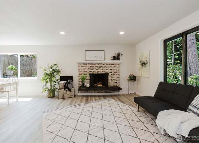 Property at 7550 NE Varsity Ln, Bremerton, WA 98311, 3 beds, 3 baths