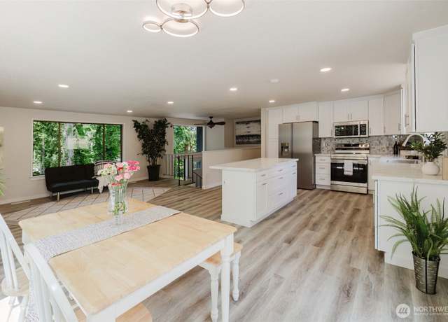 Property at 7550 NE Varsity Ln, Bremerton, WA 98311, 3 beds, 3 baths