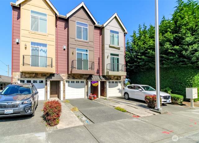Property at 2105 Yakima Ave, Tacoma, WA 98405, 2 beds, 2.5 baths