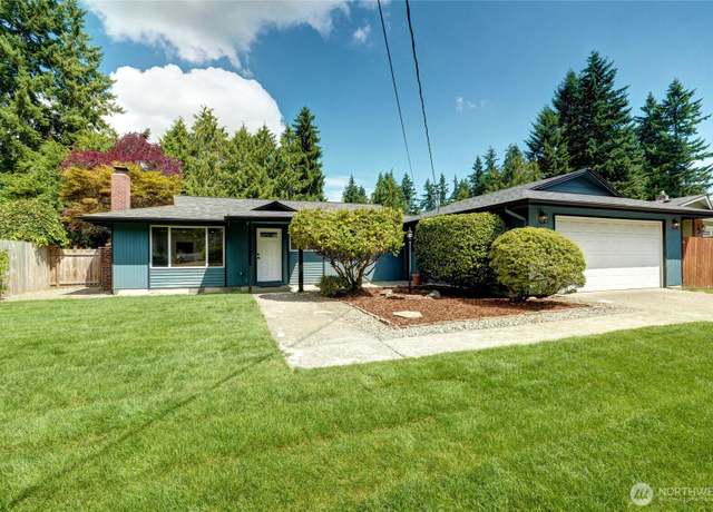 Property at 2131 105th Pl SE, Everett, WA 98208, 3 beds, 2.5 baths