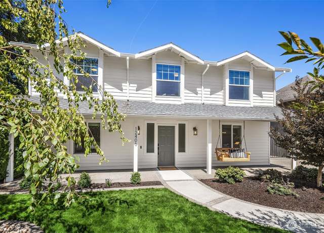 Property at 12406 SE 198th Pl, Kent, WA 98031, 5 beds, 3.5 baths