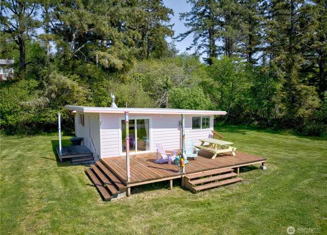 Property at 27 Beach St, Bay Center, WA 98527, 2 beds, 1 bath