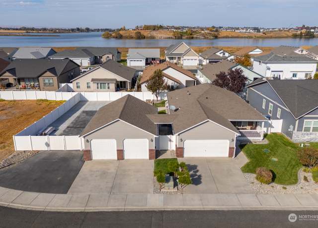 Property at 1300 W Marina Dr #34, Moses Lake, WA 98837, 2 beds, 2 baths