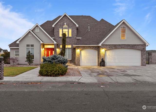 Property at 1205 E Rainier St, Othello, WA 99344, 4 beds, 3.5 baths