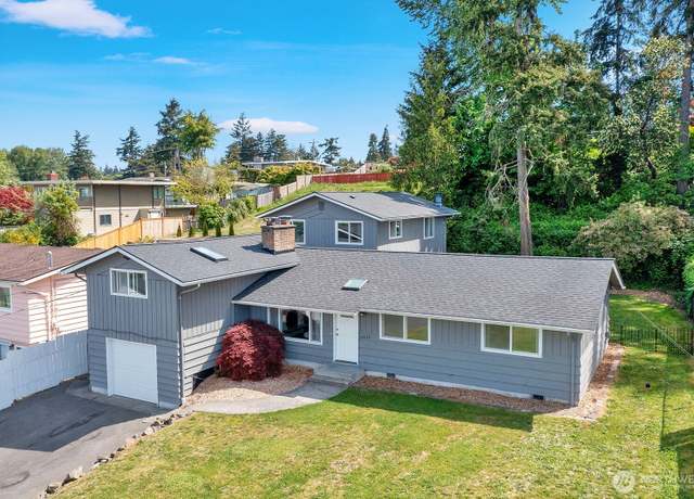 Property at 23422 26th Ave S, Des Moines, WA 98198, 7 beds, 3 baths
