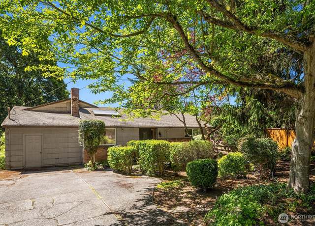 Property at 7611 NE 8th St, Medina, WA 98039, 3 beds, 2 baths