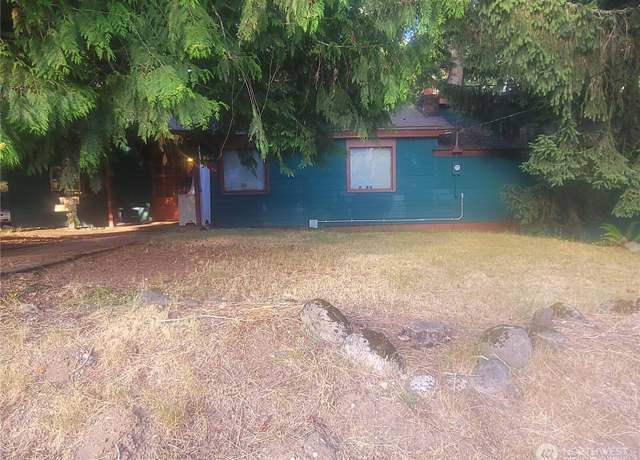 Property at 35806 1st Ave S, Federal Way, WA 98003, 4 beds, 2 baths