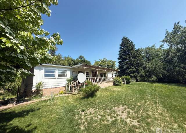 Property at 24 Hubbert Rd, Omak, WA 98841, 3 beds, 2 baths
