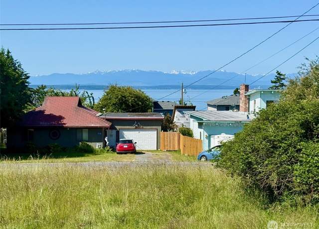 Property at 1111 Admirals Dr, Coupeville, WA 98239