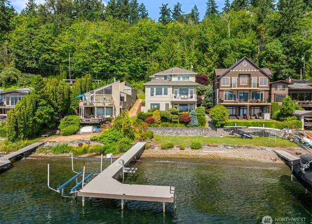 Property at 830 W Lake Sammamish Pkwy NE, Bellevue, WA 98008, 5 beds, 4 baths