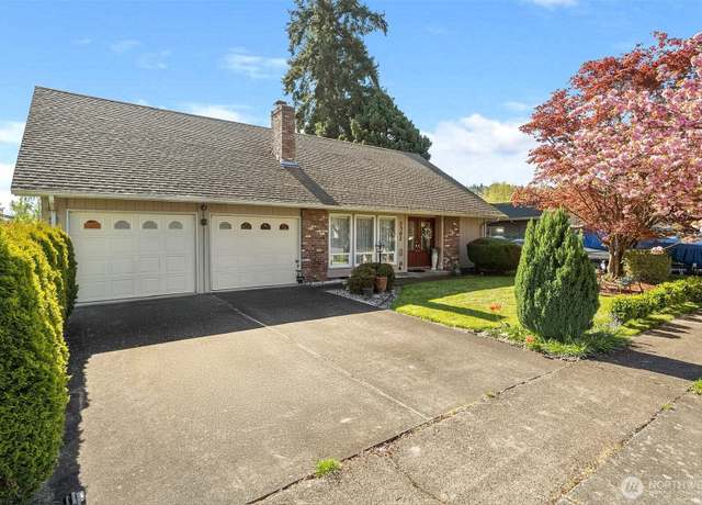 Property at 2302 Lee Ave, Longview, WA 98632, 3 beds, 2 baths