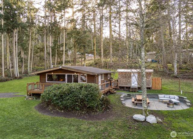 Property at 145 E Morris Rd, Coupeville, WA 98239, 2 beds, 1 bath