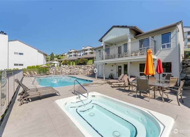 Property at 808 W Manson Rd Unit B102, Chelan, WA 98816, 2 beds, 2 baths