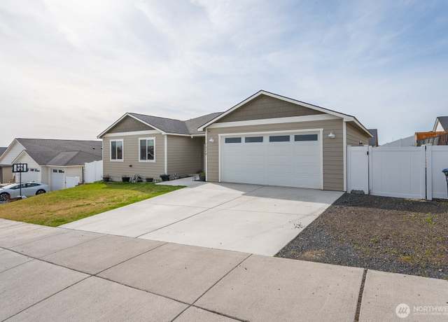 Property at 1329 W Bonneville St, Moses Lake, WA 98837, 4 beds, 2 baths