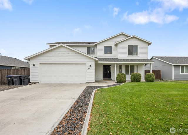 Property at 1909 Dilley Ave, Moses Lake, WA 98837, 4 beds, 2.5 baths