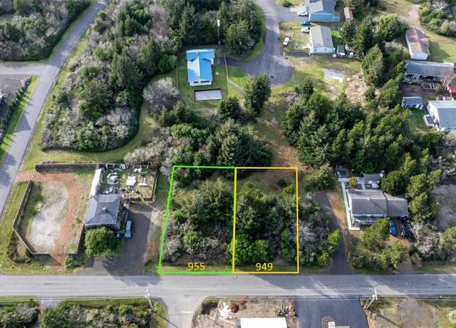 Property at 949 Tonquin Ave SW, Ocean Shores, WA 98569