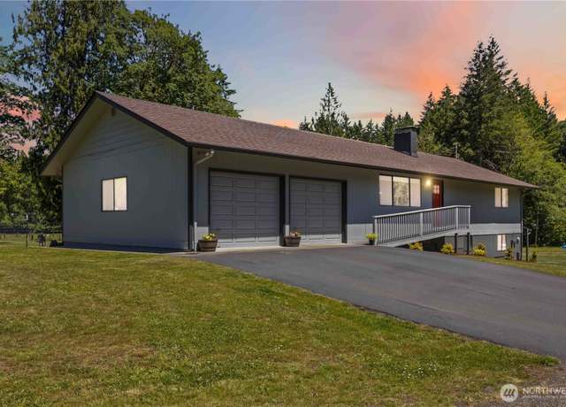 Property at 164 Wake Robin Ln, Longview, WA 98632, 5 beds, 3 baths