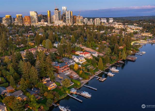 Property at 9525 Lake Washington Blvd NE, Bellevue, WA 98004, 3 beds, 3.5 baths