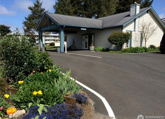 Property at 210 26th St NW Unit 207-8, Long Beach, WA 98631, 2 beds, 2 baths