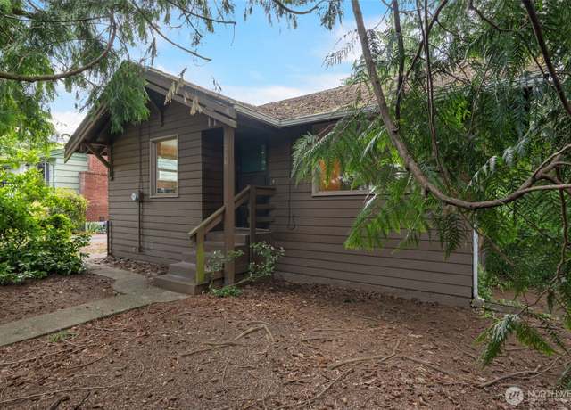 Property at 11716 16th Ave NE, Seattle, WA 98125, 2 beds, 1 bath