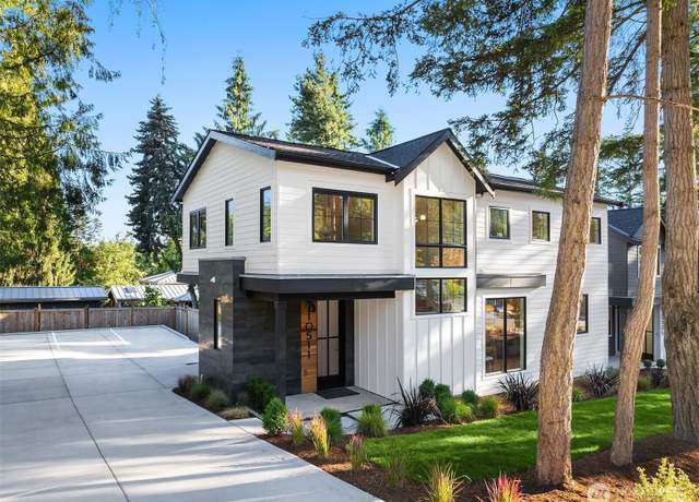 Property at 10511 NE 112th St, Kirkland, WA 98033, 3 beds, 2.5 baths