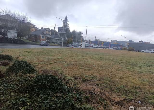 Property at 3213 Rucker Ave, Everett, WA 98201