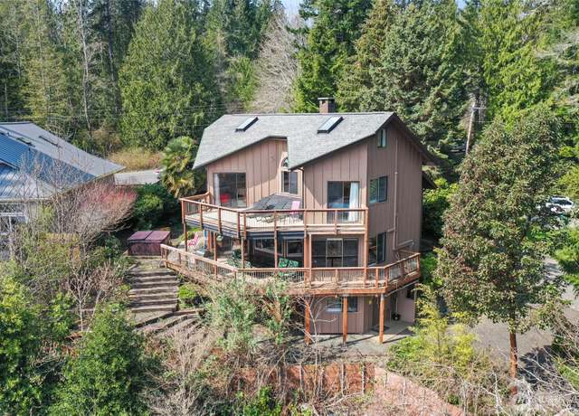 Property at 27920 N US Hwy 101, Hoodsport, WA 98548, 3 beds, 3 baths