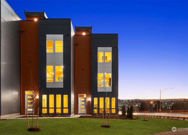 Property at 2765 Clare Ave #3, Bremerton, WA 98310, 3 beds, 3.5 baths