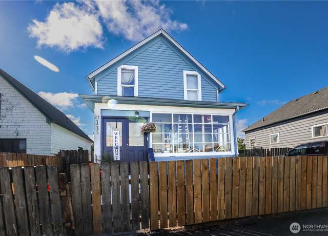 Property at 811 W Market St, Aberdeen, WA 98520, 4 beds, 1 bath