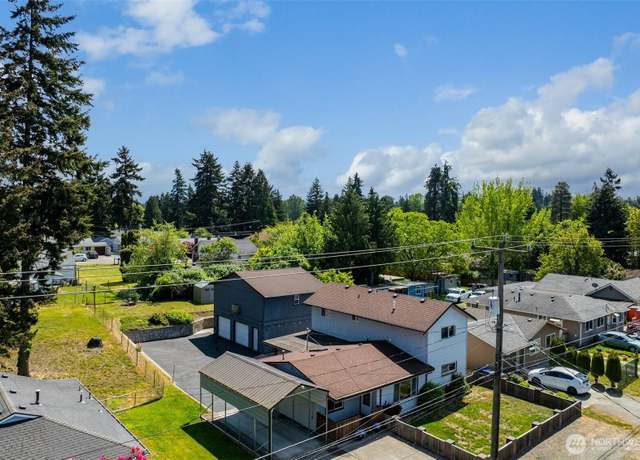 Property at 13406 Occidental Ave S, Burien, WA 98168, 4 beds, 2.5 baths