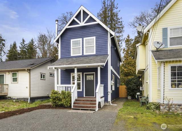 Property at 6668 NE Fern St, Suquamish, WA 98392, 3 beds, 2.5 baths