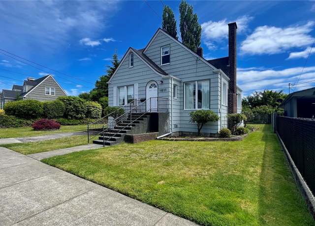 Property at 1611 W 7th St, Aberdeen, WA 98520, 4 beds, 2 baths