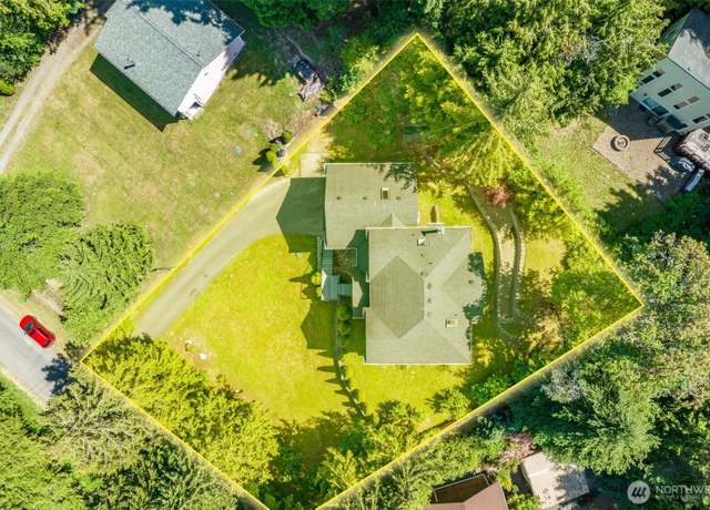 Property at 36984 Aspen Way NE, Hansville, WA 98340, 3 beds, 3.5 baths