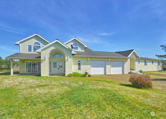 Property at 34702 G St, Ocean Park, WA 98640, 4 beds, 4 baths