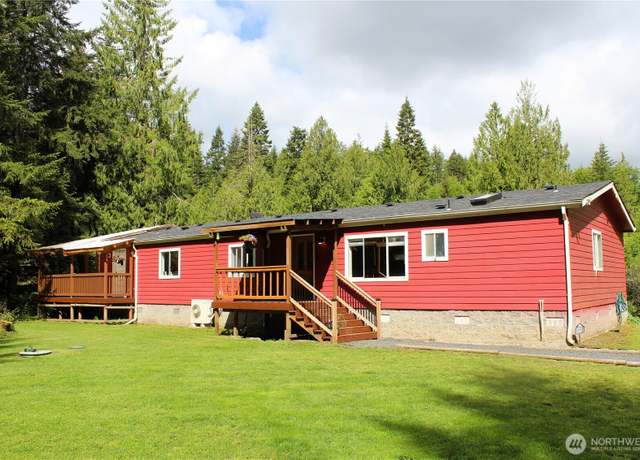 Property at 135 Troutman Dr, Winlock, WA 98596, 3 beds, 2 baths