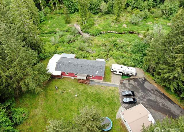Property at 135 Troutman Dr, Winlock, WA 98596, 3 beds, 2 baths
